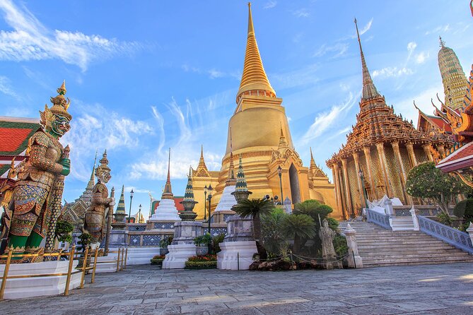 Private Tour - Top 3 Major Monuments (Grand Palace, Wat Pho, Wat Arun) - Crossing the Chao Phraya by boat