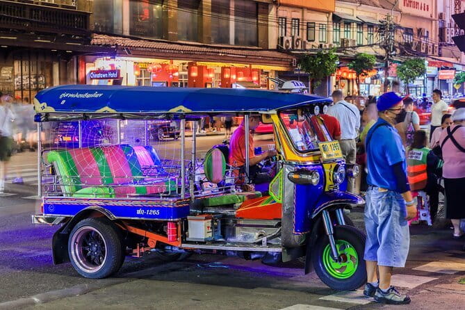 Private Tuktuk Authentic Food Tour (Chinatown-Flower Market) - The old city sights are photo stops, not temple visits