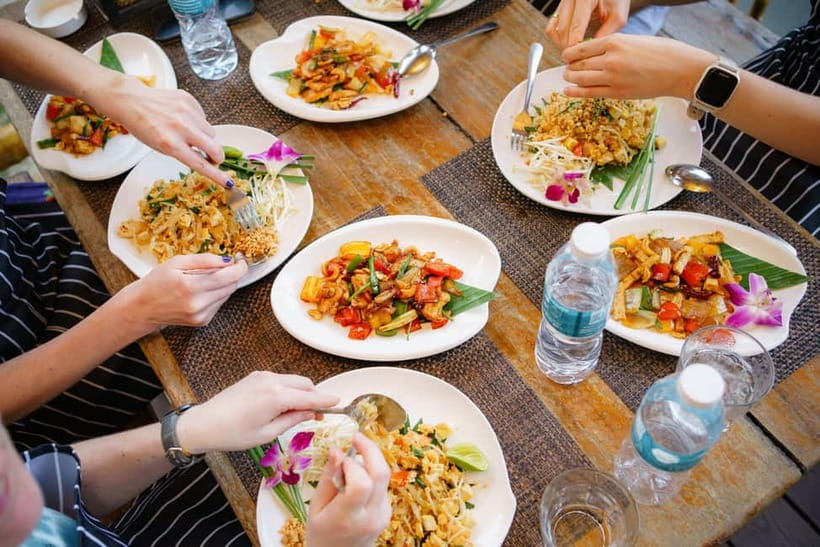 Railay: Hands-On Thai Cooking Class at Railay Beach - Morning, afternoon, or dinner: choosing the right session