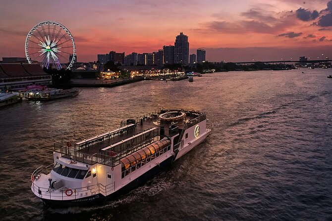 Saffron: A Luxurious Dinner Voyage on the River of Kings - Why the Chao Phraya looks best after dark