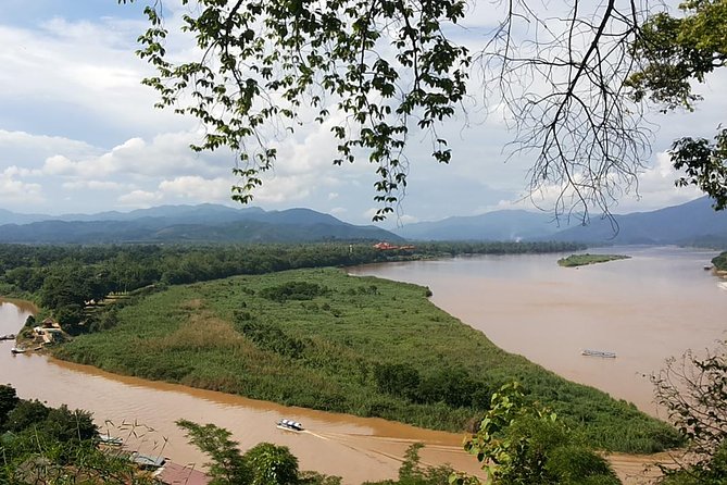 Sightseeing Join Tour Chiang Rai / PICK UP ONLY IN CHIANG RAI - House of Opium fills in the missing story