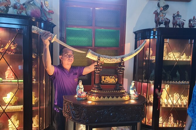 Small-Group: Unseen Bangkok's Chinatown Walking Tour - Snacks, coffee, and a Thai-Chinese lunch