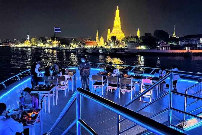 Smile Dinner Cruise Experience: Dining & Live Entertainment - Who will enjoy this Bangkok evening