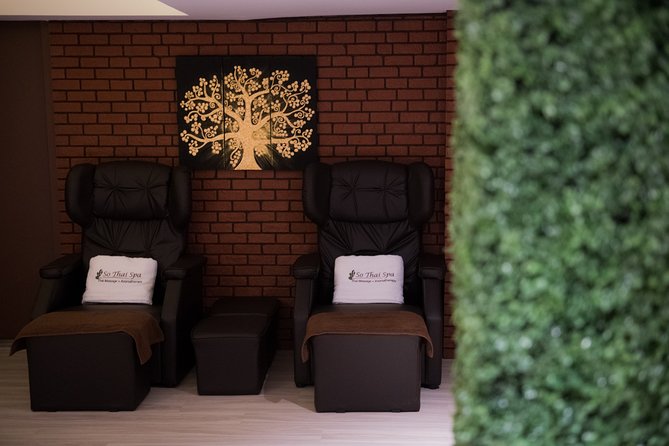 So Thai Pleasure Spa Package (3 Hours) - The treatment sequence: feet, scrub, then aroma oil massage