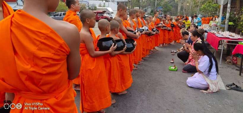 Spiritual Sunrise Wat Doi Suthep, Pha Lat, Alms & Meditation - What the ex-monk guides add