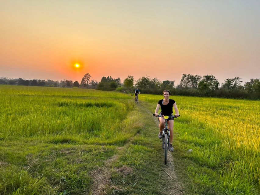 Sukhothai: 2.5-Hours Guided Countryside Sunset Bike Tour - Following the Klong Mae Lampan canals