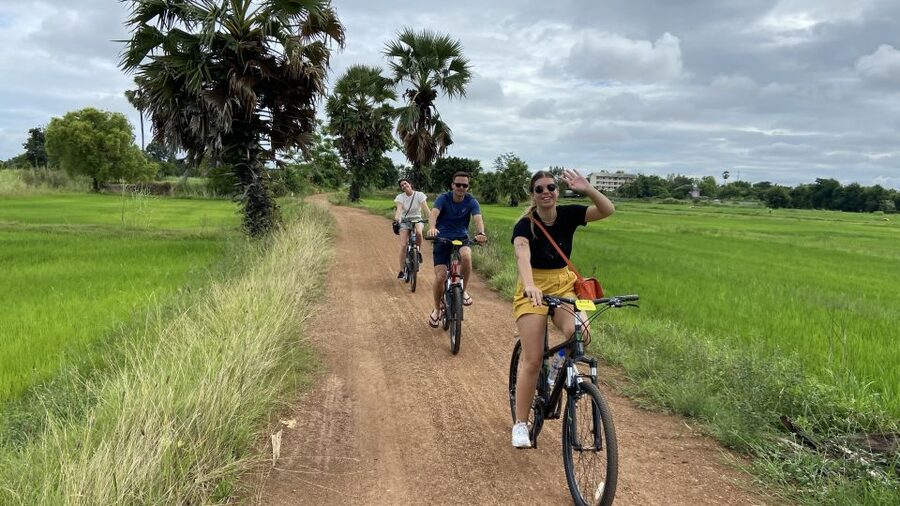 Sukhothai: Historical Park & Countryside Cycling Tour - Ban Khuai, canals, and a working village