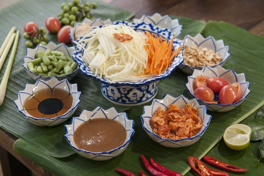 Sukhumvit: Hands-on Thai Cooking Class & Market Tour in BKK - Choosing a class by menu, not just by schedule
