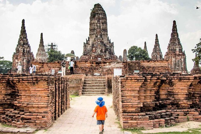 Sunset Sail, Glittering Tempels at Afternoon Ayutthaya Tours - Chao Phrom Market and a simple local break