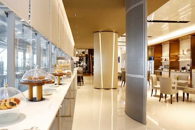 Suvarnabhumi Airport 2-Hour Miracle Lounge Access - Showers, prayer room, and open-air space