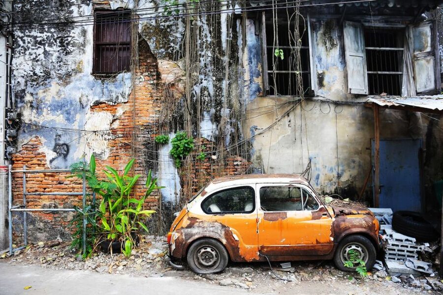 Talat Noi I A Journey Through Art and Culture l Bangkok - Walking into Talat Noi’s old Chinese lanes