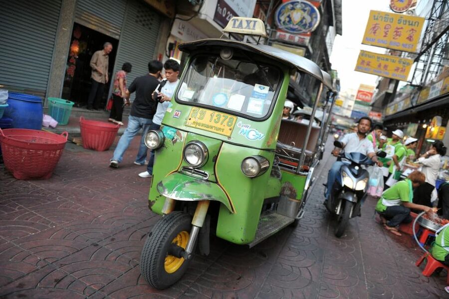Talat Noi I A Journey Through Art and Culture l Bangkok - Wat Pathum Khongkha and the Thai side of the story