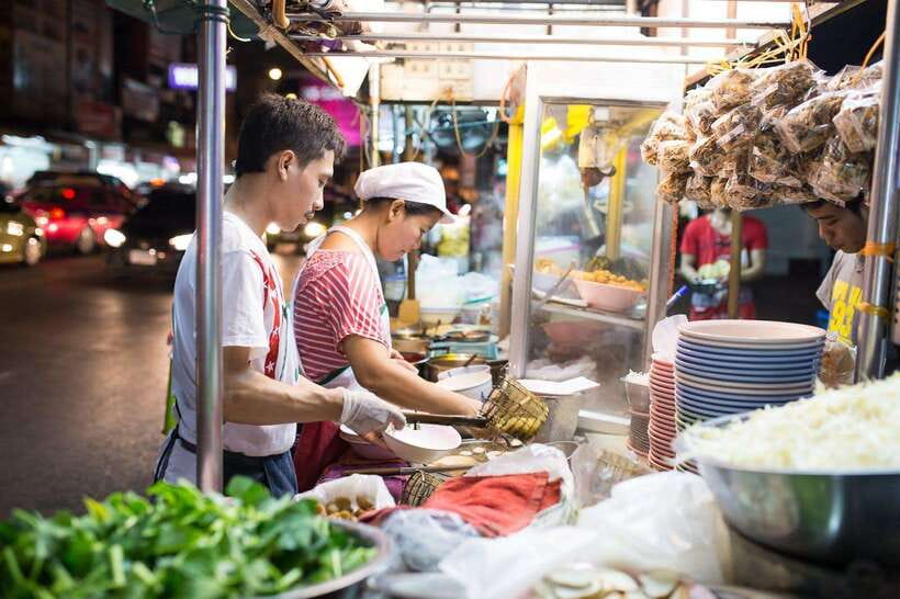 Taste of Bangkok: A 3-Hour Chinatown Food Feast - Who should book this Yaowarat food walk?