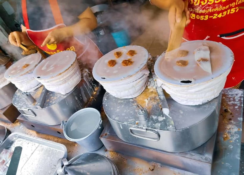 Taste of Chiang Mai: Michelin Guide & Street Food Tour - Meeting near Wat Saen Fang