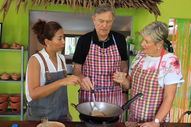 Thai Cooking Class in Khao Lak by Amazon Prime Series Chef - How the timing works in Khao Lak