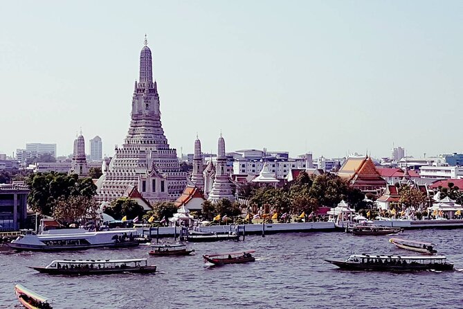 Thai Tour Guide : PRIVATE Highlight of Bangkok + Canal Tour + Simple Thai Lunch - Long-tail boat through the Chao Phraya and the klongs