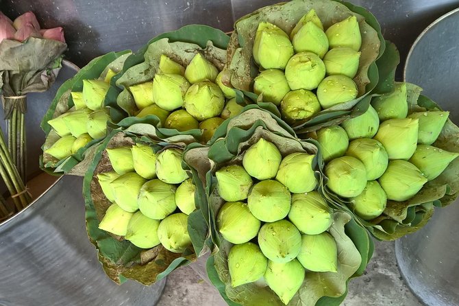 Thai Tour Guide : PRIVATE Highlight of Bangkok + Canal Tour + Simple Thai Lunch - Pak Khlong Flower Market after the river