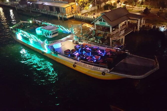 The Luxury White Cruise Experience - Drinks included, with a few practical limits