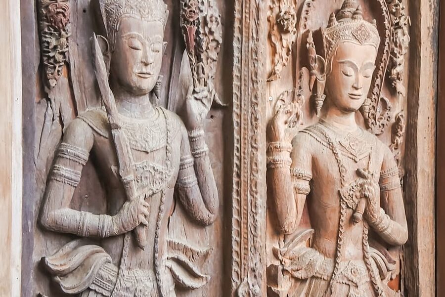 The Old Siam: Ayutthaya Temples Small Group Tour with Lunch - Guide quality and the small-group atmosphere