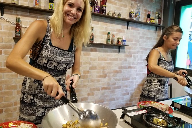Tingly Thai Cooking Class with Morning Market Tour - What to expect from the three-and-a-half-hour schedule