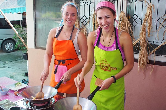 Tomyumthai Cooking Class in Chiang Mai - What to bring and what to expect