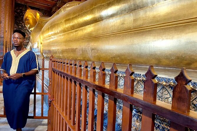 Top 3 Bangkok Temples: Multilingual Private Tour [EN,ES,DE,IT,FR] - Guide languages and the human side of the tour