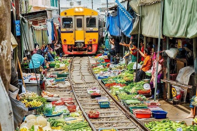 Train Market and Floating Market half day tour - Is $93.95 good value?