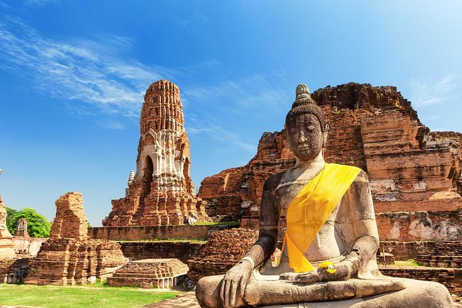 UNESCO's Ayutthaya Historical Park: Full-Day Tour from Bangkok - Wat Mahathat and the famous Buddha head