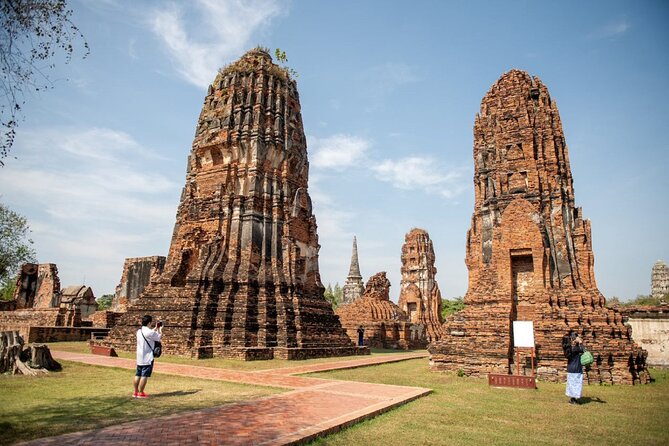 UNESCO's Ayutthaya Historical Park: Full-Day Tour from Bangkok - Wat Phra Sri Sanphet and the royal center