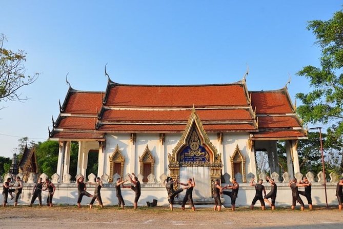 VIP Private Tour Damnoen Saduak+ Amphawa + Mae Klong Railway - Three markets, three different moods