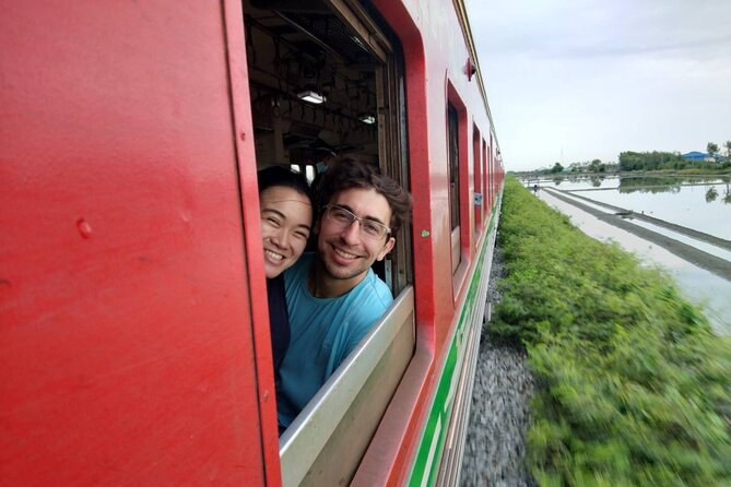 Wheelchair & Luxury Tour to Floating & Railway Markets - Wheelchair planning and mobility support
