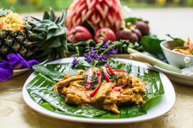 Ya Thai Cookery School Class in Krabi - Choosing fresh ingredients and building Thai flavor