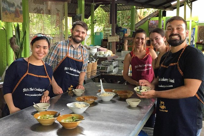 Ya Thai Cookery School Class in Krabi - What the high rating gets right