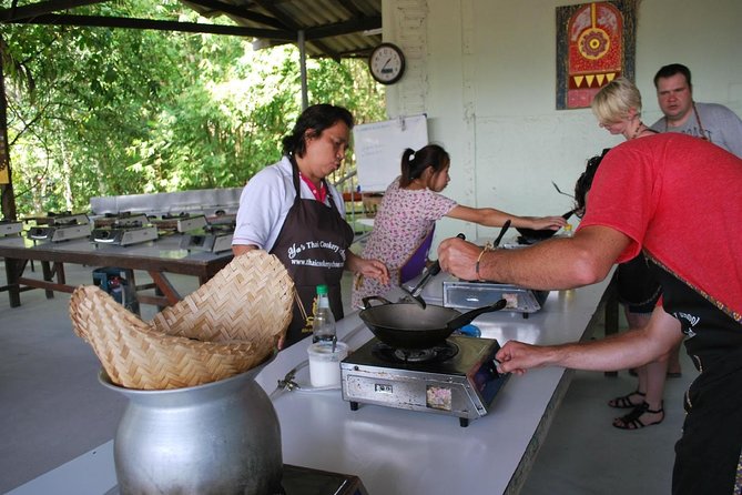 Ya Thai Cookery School Class in Krabi - The drawbacks you should weigh first